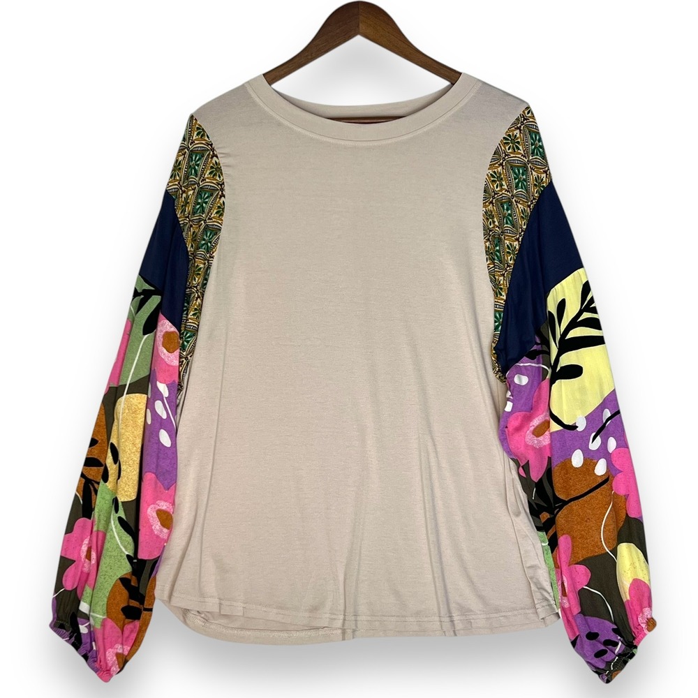 easel Cream Top with Multicolor Floral Patchwork Sleeves
